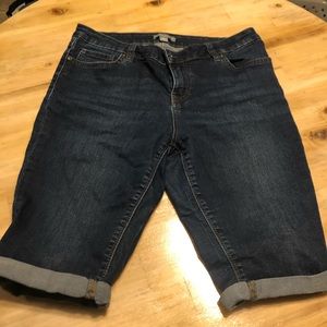 3/$10 New York & Company Bermuda shorts